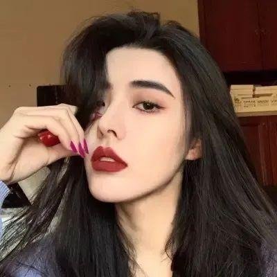 穿成指挥官前妻后被全家团宠